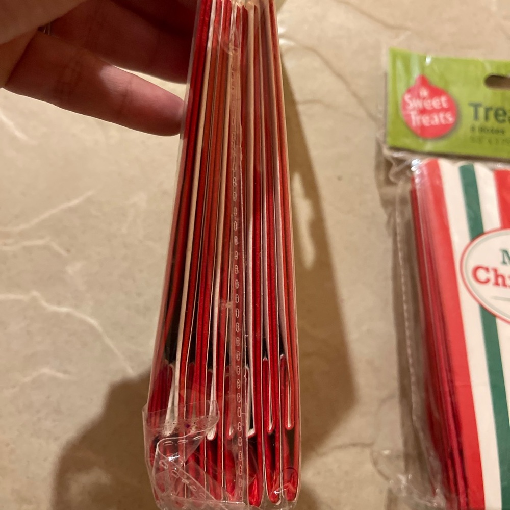24~Merry Christmas Treat boxes & 18~Penguin treat bags & 40~Zipper Seal bags Set - Picture 5 of 9